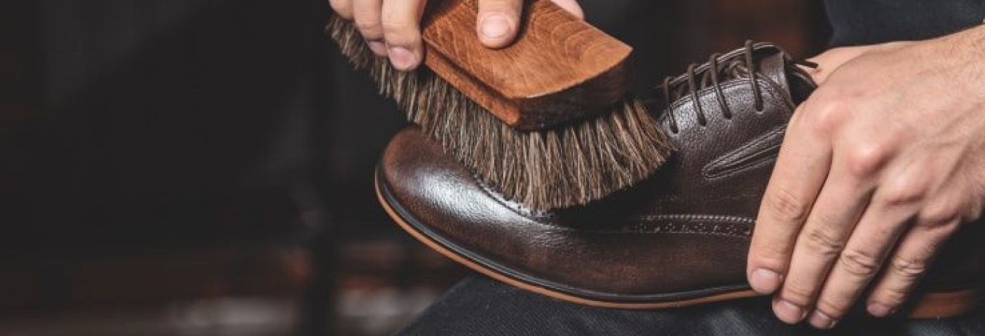 hero-slide-2-shoe-brushing